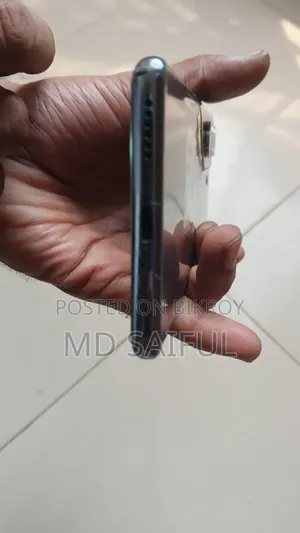 টেকনো ক্যামন ৪০ ২৫৬ জিবি কালো
