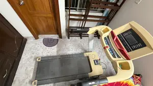 শাইনিং স্টারস ব্র্যান্ডের জিনিয়াস ২৪২১ মডেলের ট্রেডমিল।