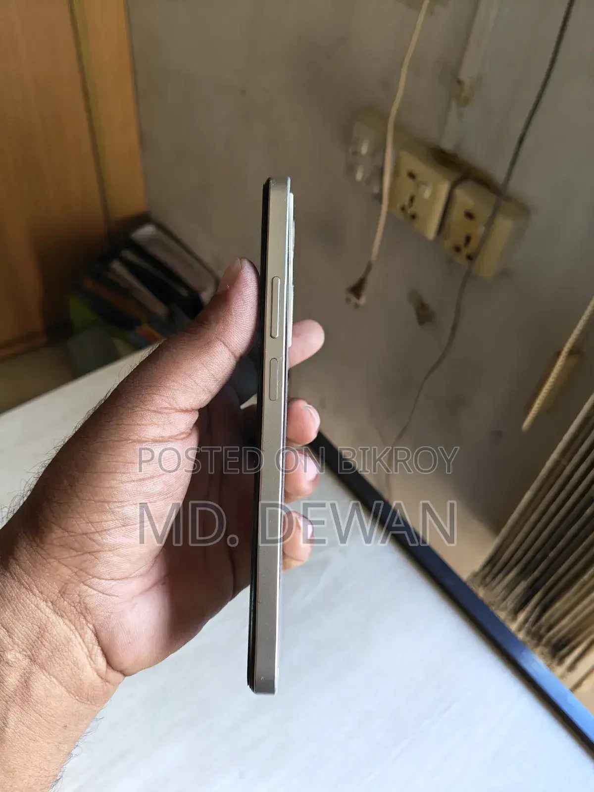 রিয়েলমি সি৬১ ২৫৬ জিবি হোয়াইট