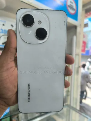 Tecno Spark Go 64 GB Silver