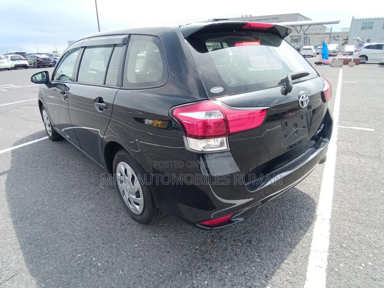 Toyota Corolla Fielder 1.5 Petrol Front-Wheel Drive 2021 Black