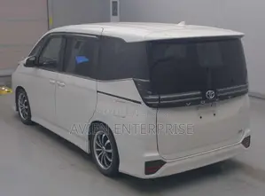 Toyota Voxy Hybrid S-Z 2-Wheel-Drive 7-Seater 2022 Pearl