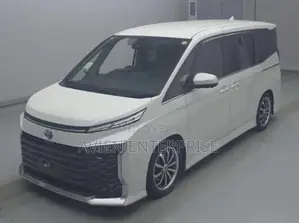 Toyota Voxy Hybrid S-Z 2-Wheel-Drive 7-Seater 2022 Pearl