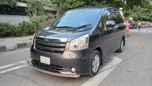 Toyota Noah 2008 Gray