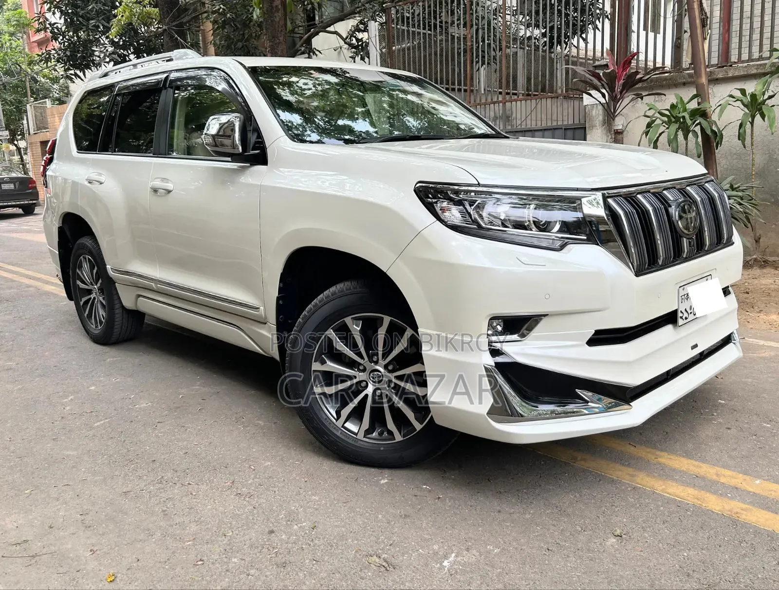 Toyota Land Cruiser Prado 2.7 2020 Pearl