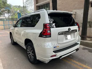 Toyota Land Cruiser Prado 2.7 2020 Pearl