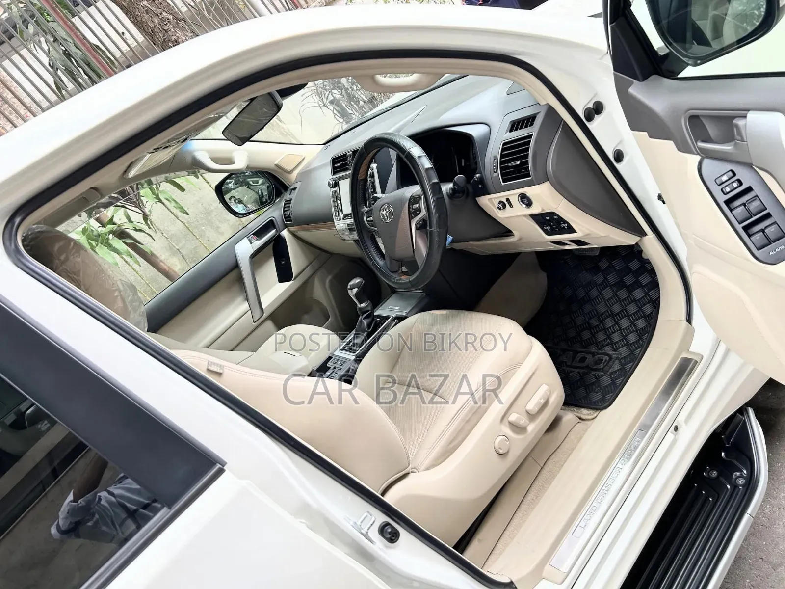 Toyota Land Cruiser Prado 2.7 2020 Pearl