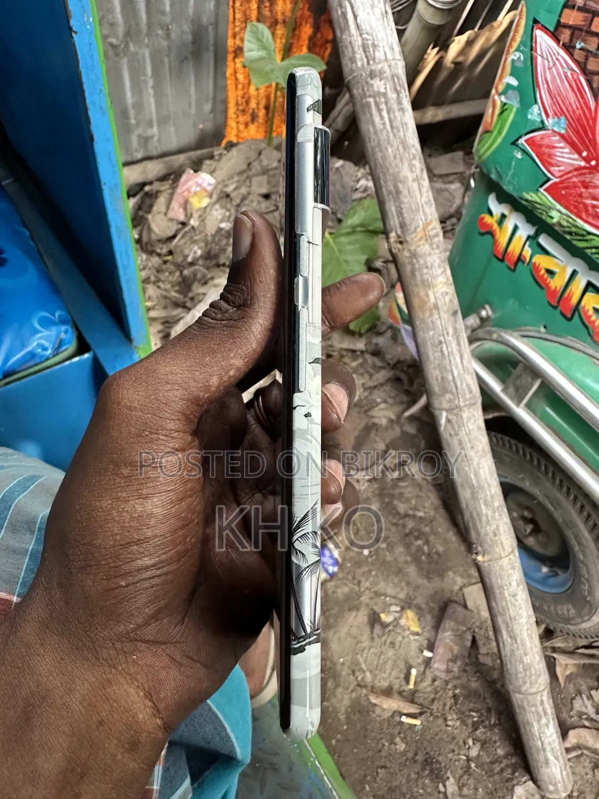 গুগল পিক্সেল ৬ প্রো ১২৮ জিবি হোয়াইট