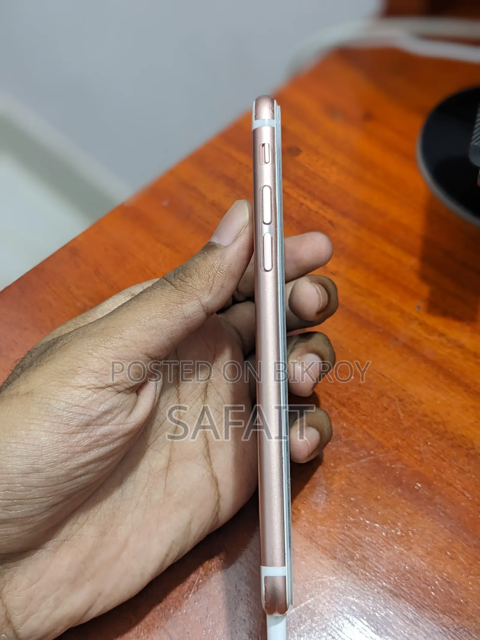 New Apple iPhone 6s 64 GB Rose Gold