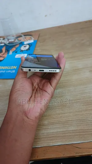 রিয়েলমি ৯ ১২৮ জিবি গোল্ড