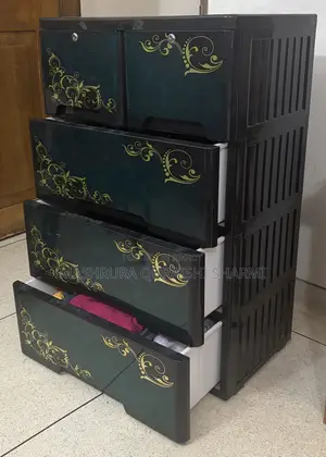 ওয়ার্ডরোব আরএফএল (লুকিং ফ্রেশ)