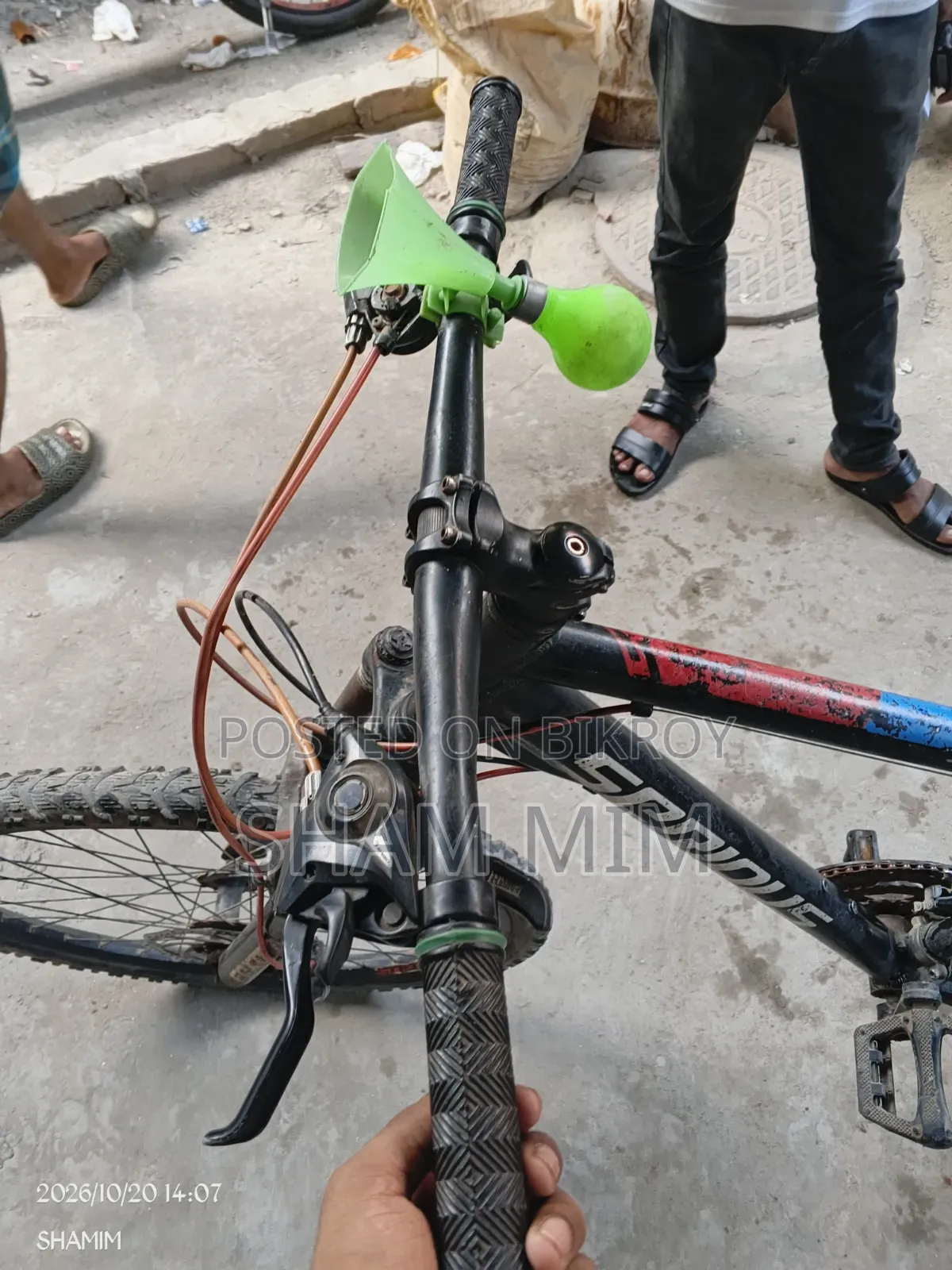 এই সাইকেল দিয়ে বিক্রি করা হবে
