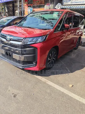 Toyota Noah 2022 Red