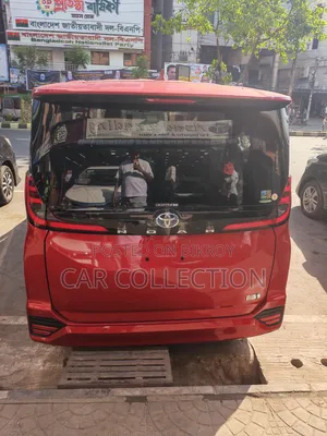 Toyota Noah 2022 Red