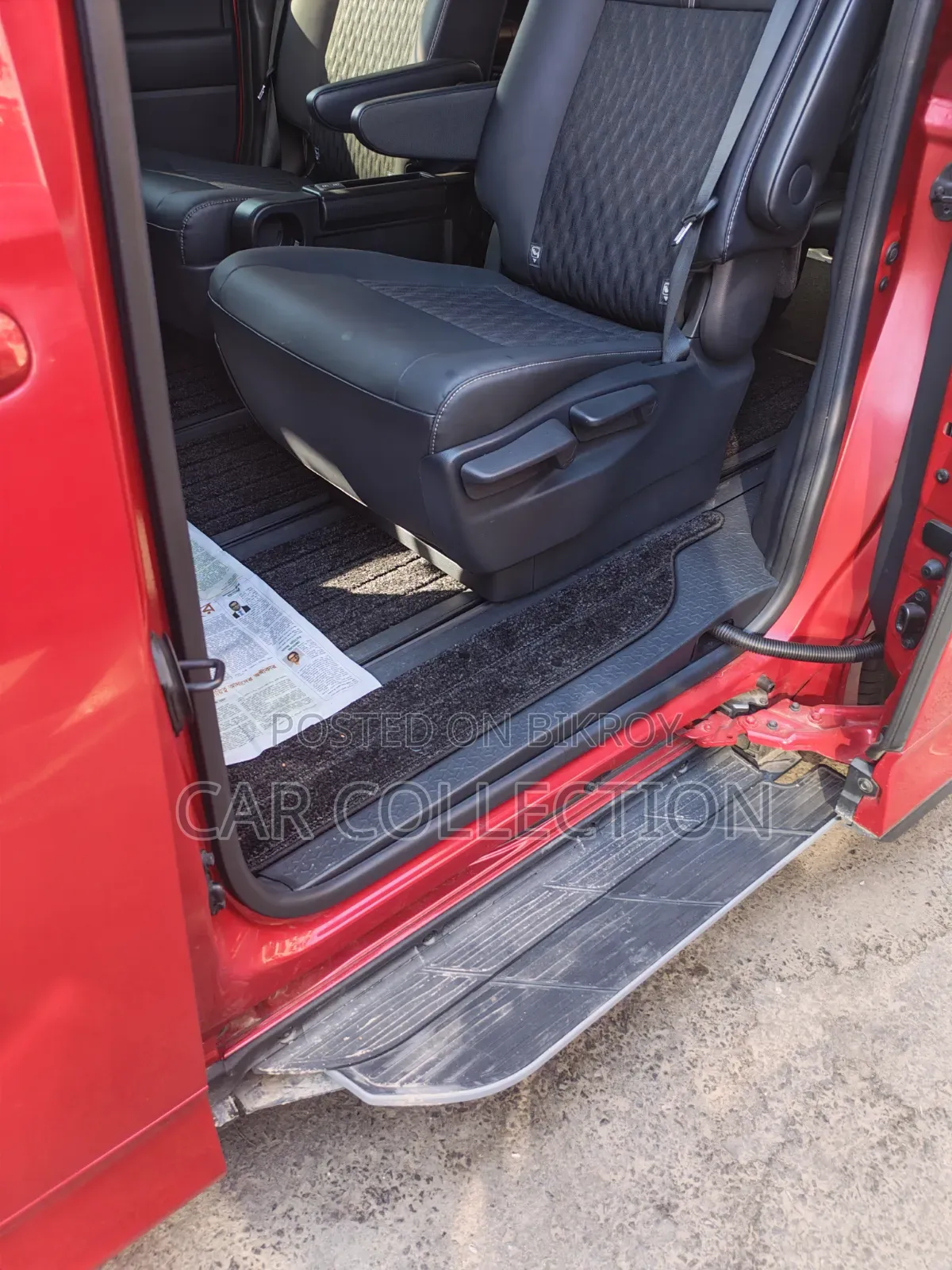 Toyota Noah 2022 Red