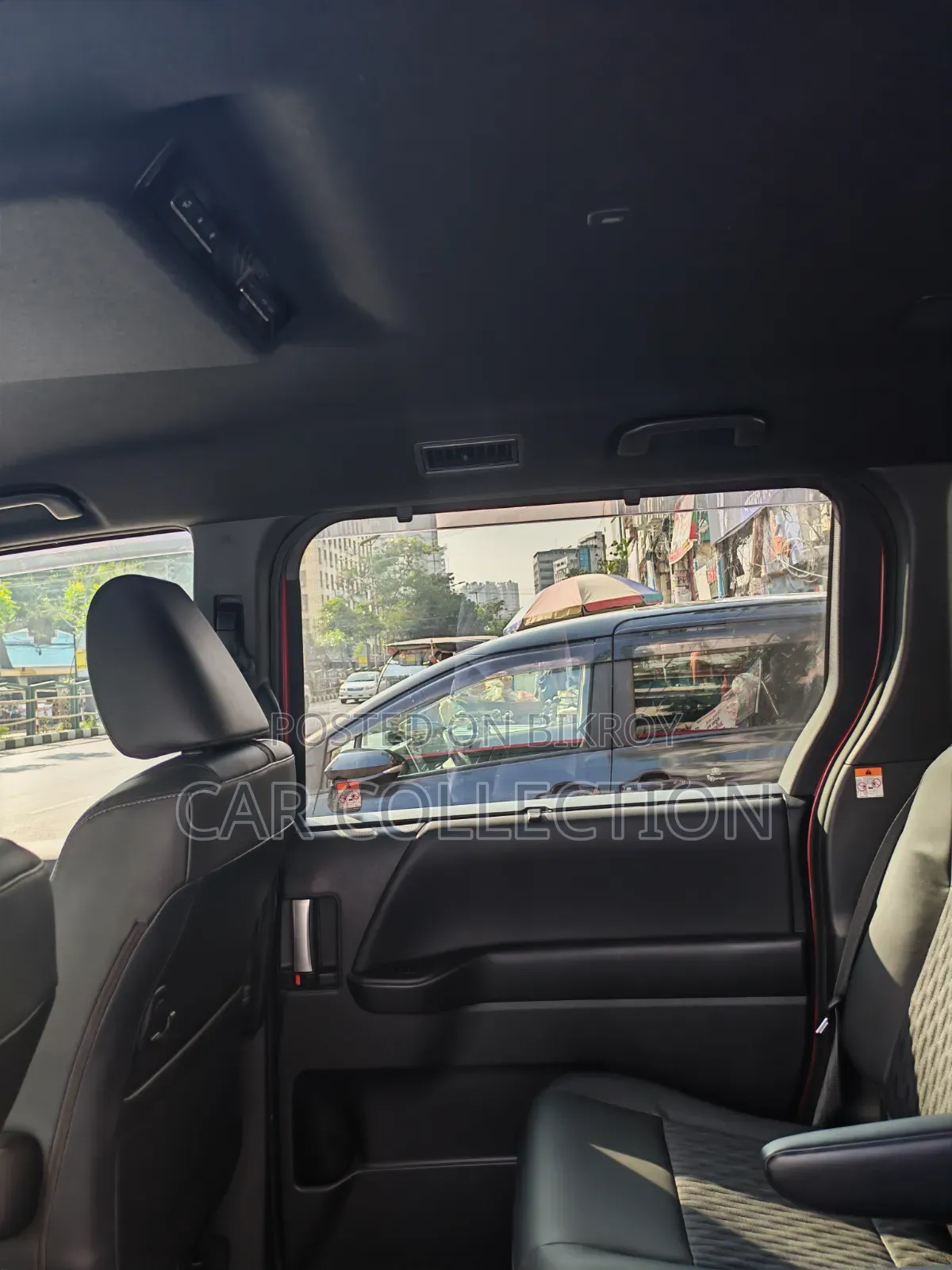 Toyota Noah 2022 Red