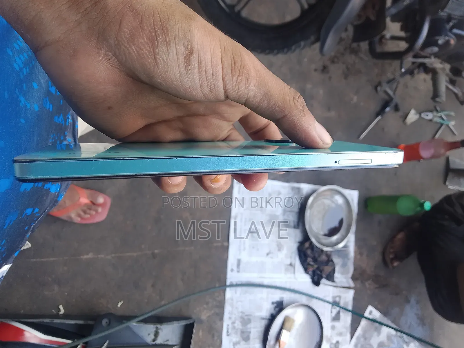 ইনফিনিক্স হট ৩০আই ১২৮ জিবি ব্লু