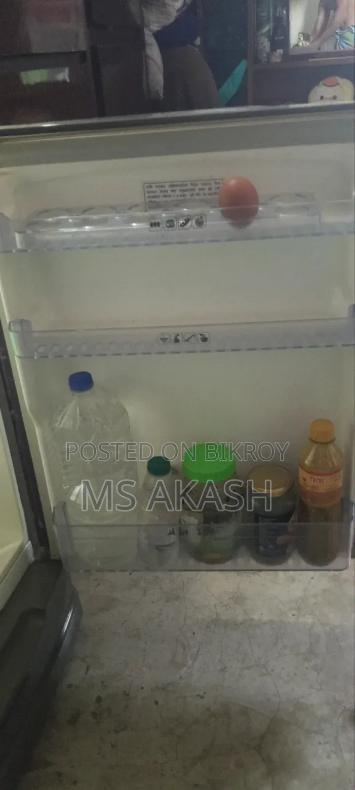 WALTON Refrigerator