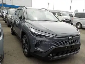 টয়োটা করোলা ক্রস ২০২৬ গ্রে