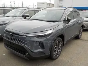 টয়োটা করোলা ক্রস ২০২৬ গ্রে