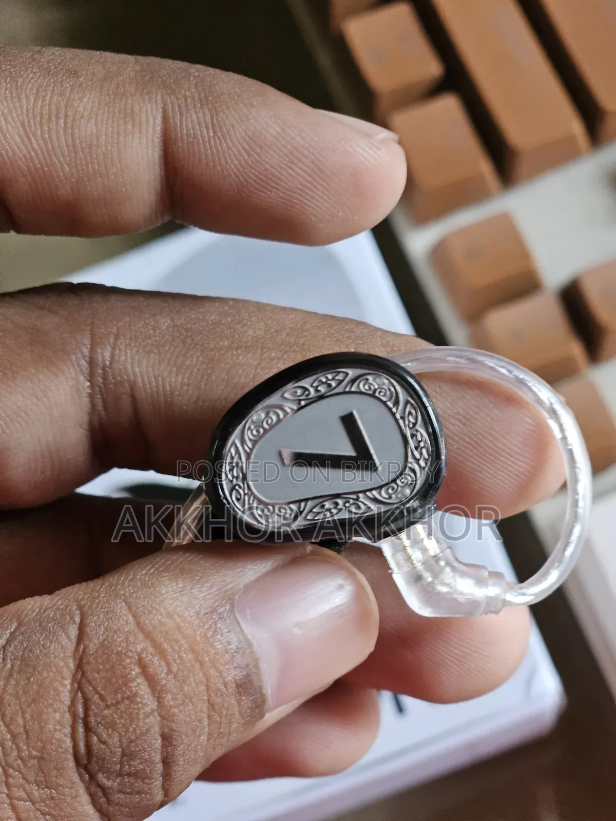 7Hz Elua Ultra in Ear Monitor