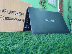 Laptop Toshiba 4GB Intel Core i3 HDD 320GB