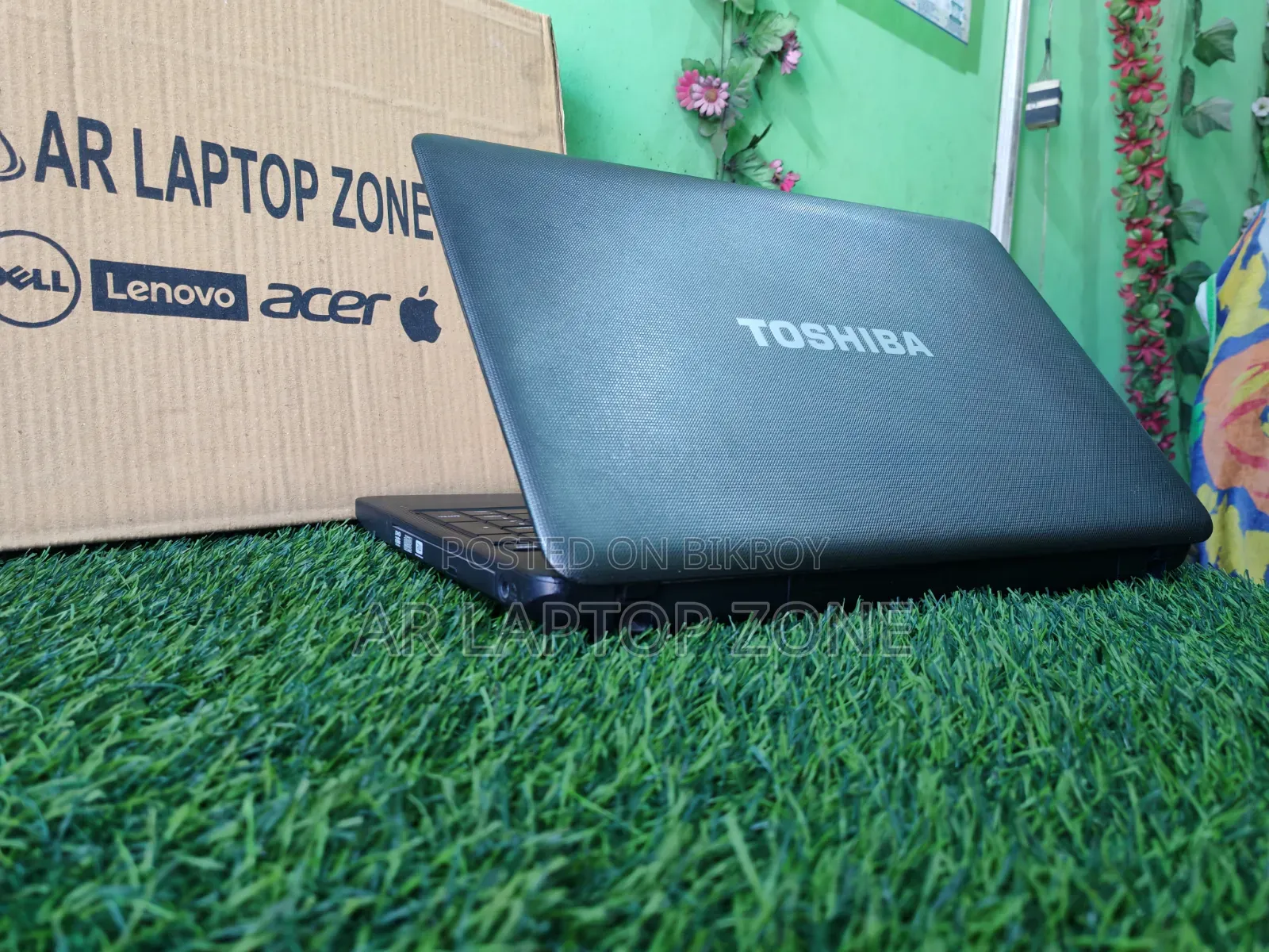 Laptop Toshiba 4GB Intel Core i3 HDD 320GB