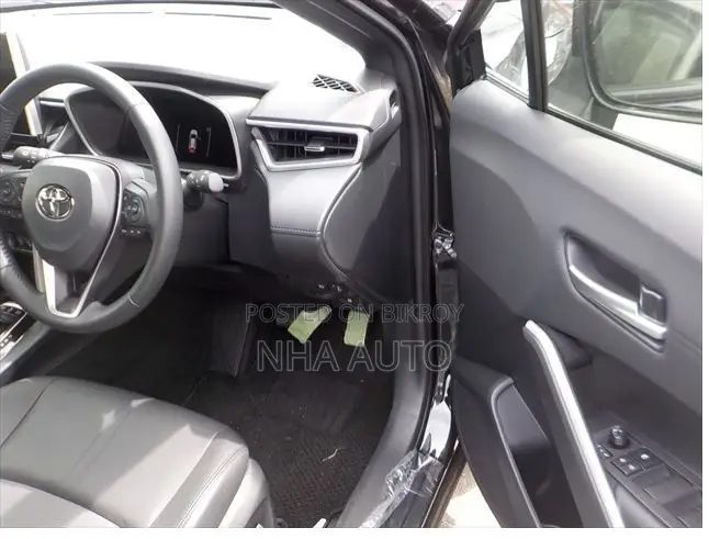 Toyota Corolla Cross 2025 Black
