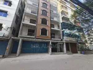 350 Square Feet Shop for Rent in Banasree