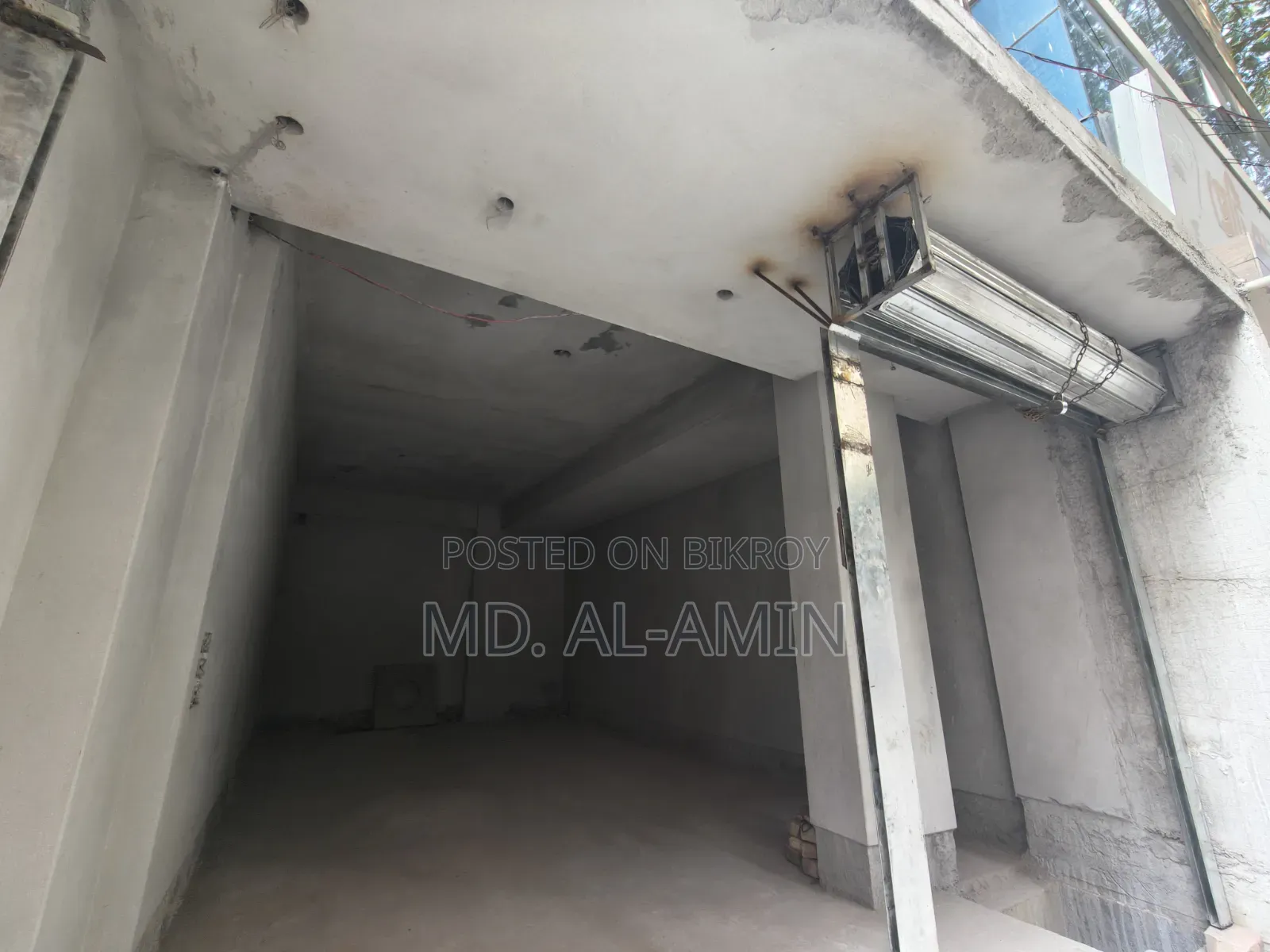 350 Square Feet Shop for Rent in Banasree
