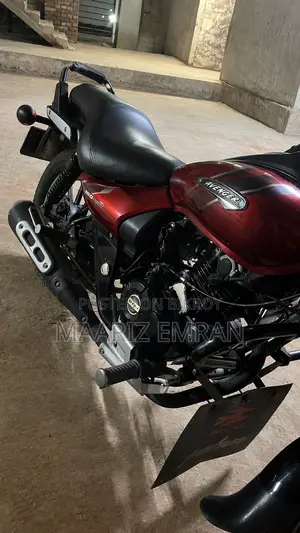 Bajaj Avenger 160 Street 2021 Red