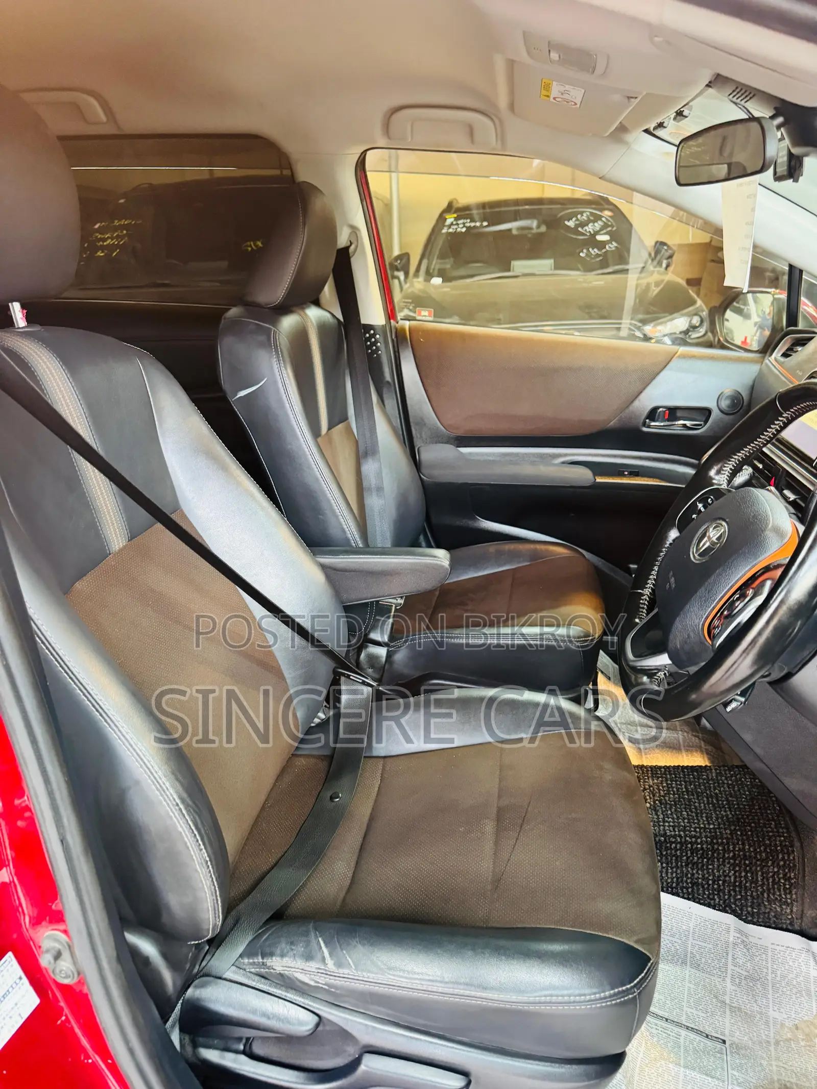Toyota Sienta 2021 Red
