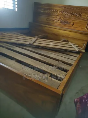 খাট ৬/৭ ফিট