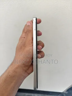 রিয়েলমি ১০ ১২৮ জিবি পিংক