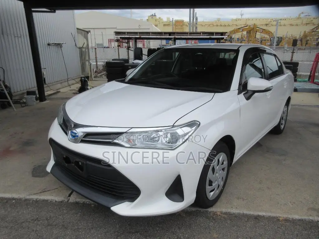 Toyota Axio 2021 White