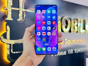 শাওমি রেডমি নোট ১৩ প্রো প্লাস ২৫৬ জিবি সাদা