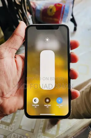 অ্যাপল আইফোন এক্সএস ২৫৬ জিবি হোয়াইট