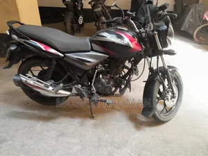 বাজাজ ডিসকভার ১২৫ ২০২১ ব্ল্যাক
