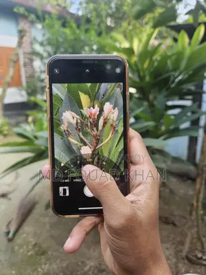 অ্যাপল আইফোন এক্সএস ২৫৬ জিবি হোয়াইট