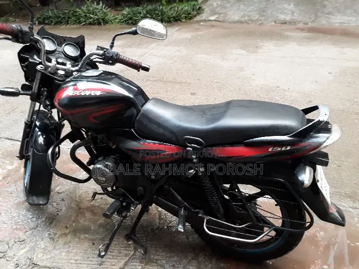 Bajaj Discover 150 2016 Red