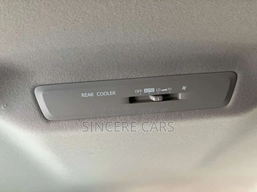 Toyota Noah 2021 Pearl
