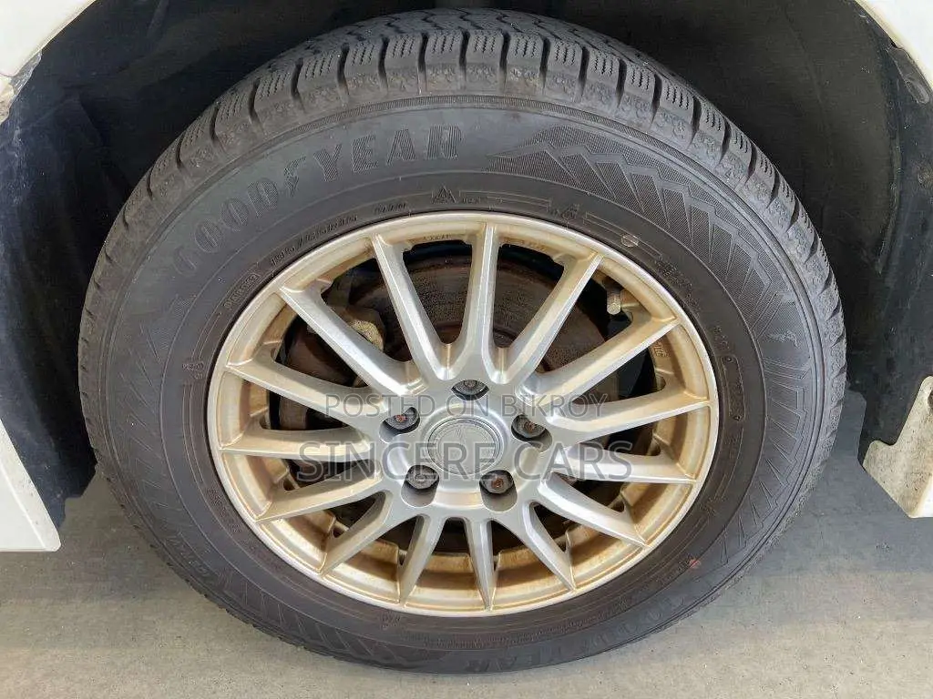 Toyota Noah 2021 Pearl