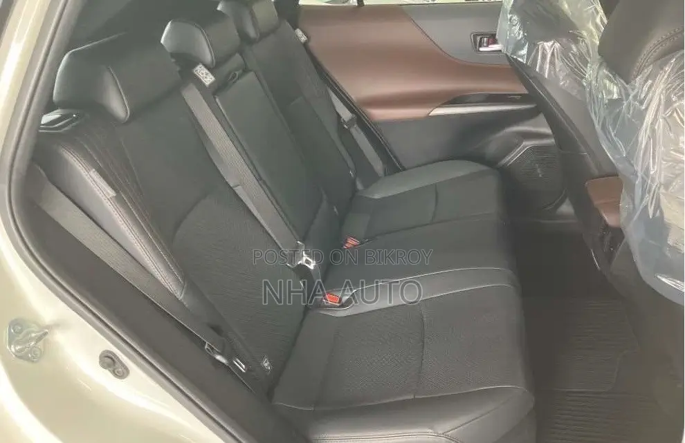 Toyota Harrier 2021 Pearl