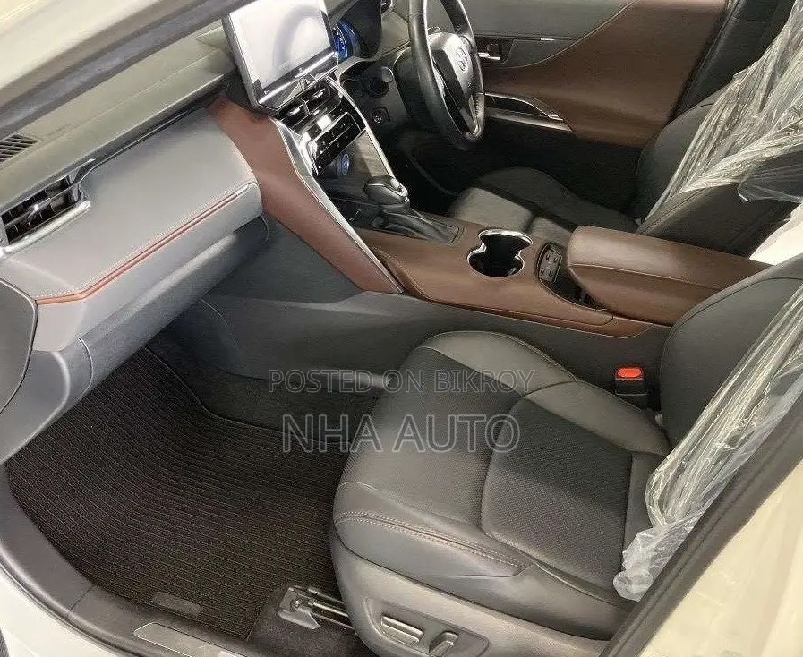 Toyota Harrier 2021 Pearl