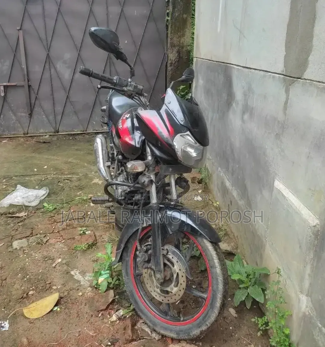Bajaj Discover 150 2016 Red