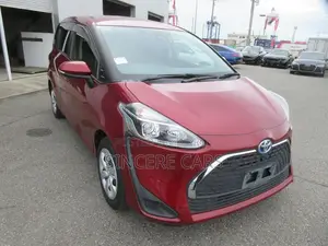 Toyota Sienta 2021 Red