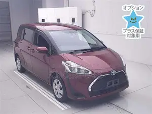 Toyota Sienta 2021 Red