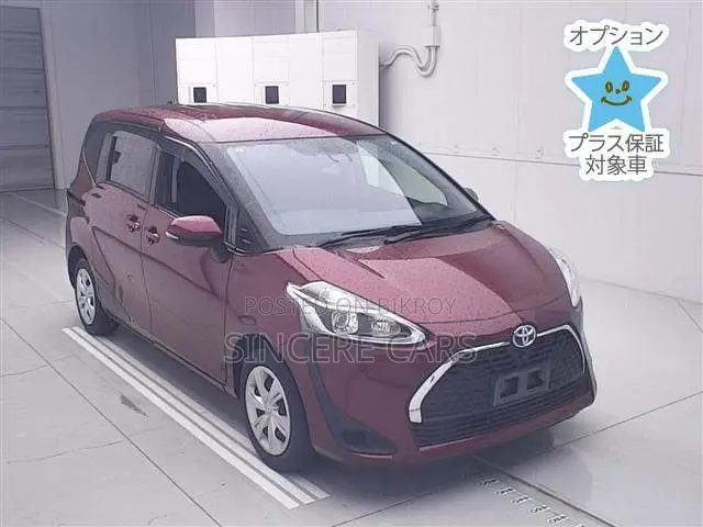 Toyota Sienta 2021 Red