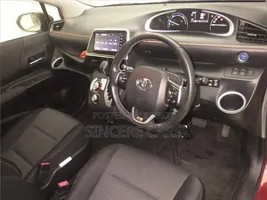 Toyota Sienta 2021 Red