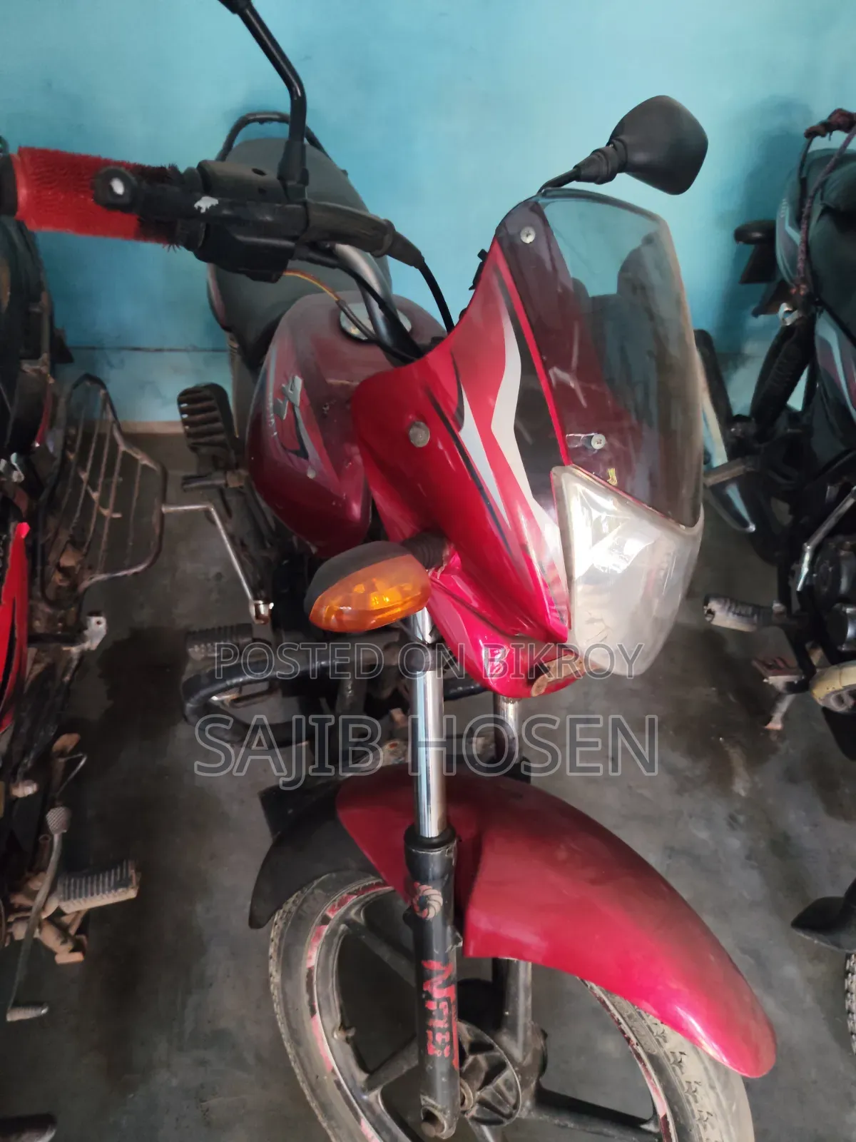 বাজাজ প্লাটিনা ১০০ ২০১২ রেড